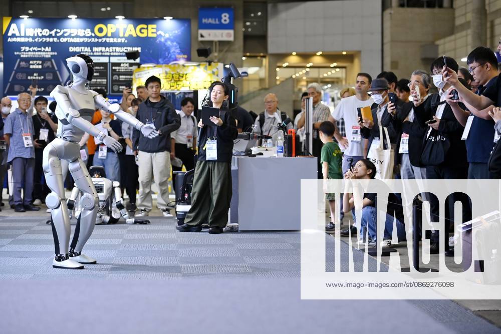 Japan showcases emerging technologies at CEATEC 2026 CHIBA, JAPAN - OCTOBER 13: Visitors explore technology exhibits during CEATEC 2026 at Makuhari Messe in Chiba, Japan, October 13, 2026. The four-day technology exhibition brings together 821 companies and organizations from Japan and abroad, showcasing innovations in artificial intelligence, robotics, digital technology and industrial solutions under the theme ÒTransformation.Ó David Mareuil Anadolu Chiba Japan. Editorial use only. Please get in touch for any other usage.