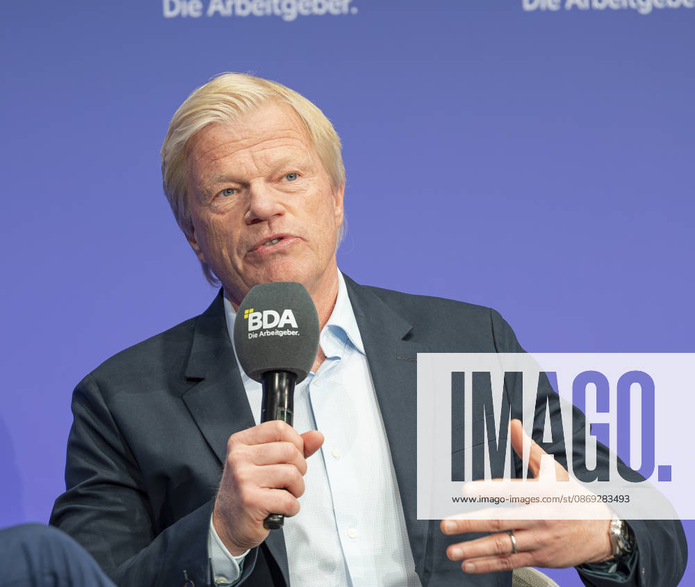 Oliver Kahn besucht Arbeitgebertag 2026 EUR, Deutschland, Berlin, 13.10.2026: Oliver Kahn, Welttorhüter, Unternehmer, Investor, Gründer der Oliver Kahn-Stiftungim Interview auf dem Arbeitgebertag 2026 der Bundesvereinigung der Deutschen Arbeitgeberverbände.