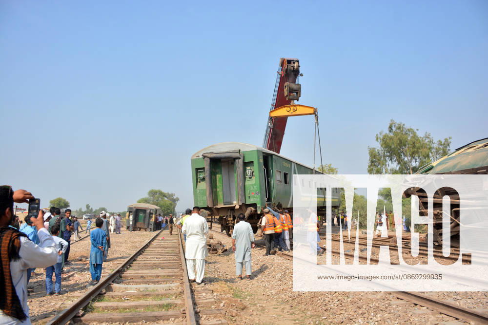 7 killed, 40 injured as passenger train derails in Pakistan MULTAN, PAKISTAN - OCTOBER 13: Rescue workers search for victims following the derailment of the Rehman Baba Express passenger train on the outskirts of Multan, Pakistan, on October 13, 2026. At least seven people were killed and 40 others injured when a passenger train derailed in Pakistan s eastern Punjab province early Tuesday, local media reported. Muhammad Reza Anadolu Multan Pakistan. Editorial use only. Please get in touch for any other usage.