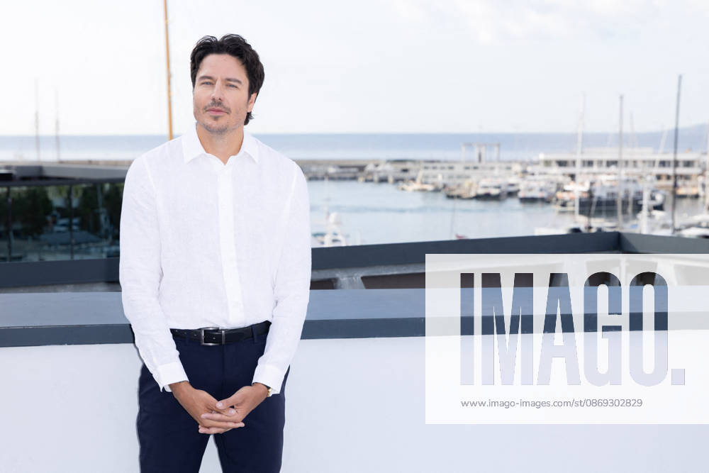 Shane Cunningham During Premiere of BulgES - Cannes Shane Cunningham attends the photocall of BulgES during Cannes Mipcom 2026 in Cannes, France on October 13, 2026. Photo by Shootpix ABACAPRESS.COM Cannes France