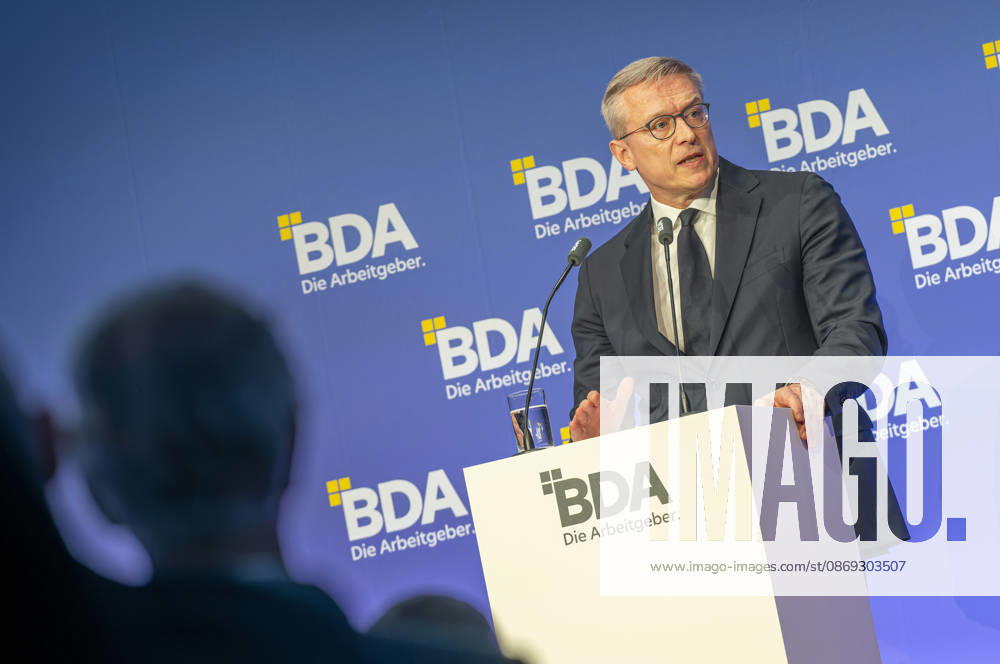 Karsten Wildberger besucht Arbeitgebertag 2026 EUR, Deutschland, Berlin, 13.10.2026: Karsten Wildberger (CDU) , Bundesminister für Digitales und Staatsmodernisierung auf dem Arbeitgebertag 2026 der Bundesvereinigung der Deutschen Arbeitgeberverbände.