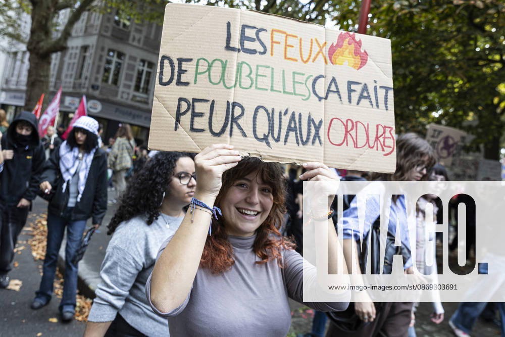 High School Students Protest Education Budget Cuts In Lille - France Protesters seen holding placards as they march through the streets during the demonstration. Thousands of high school students and protesters are marching through the streets to protest against budget cuts affecting high schools and the entire national education system in Lille on 13 October 2026. Photo by Sebastien Courdji ABACAPRESS Lille Hauts-de-France France