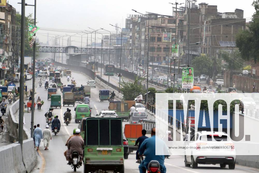 President of Pakistan Suspends Government in Khyber Pakhtunkhwa Amid Clash Between Prime Minister Shehbaz Sharif s Administration and Imran Khan s Pakistan Tehreek-e-Insaf Party Pakistan - ZUMAas3_ 20261013_zaf_as3_008