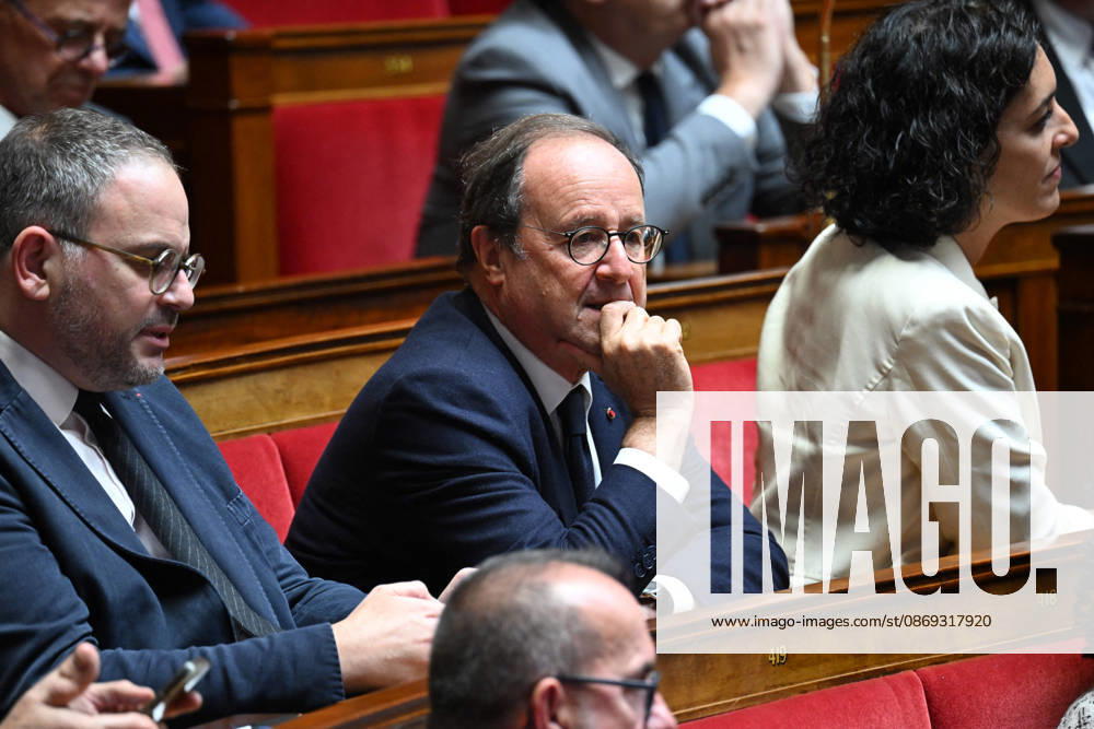 Session Of Questions To The Governement At The National Assembly - Paris Former President of the French Republic and deputy Francois Hollande during a session of questions to the government at the National Assembly, French Parliament in Paris, France on octobre 13, 2026. Photo by Tomas Stevens ABACAPRESS.COM Paris France