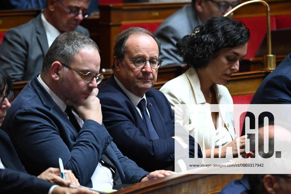 Session Of Questions To The Governement At The National Assembly - Paris Former President of the French Republic and deputy Francois Hollande during a session of questions to the government at the National Assembly, French Parliament in Paris, France on octobre 13, 2026. Photo by Tomas Stevens ABACAPRESS.COM Paris France