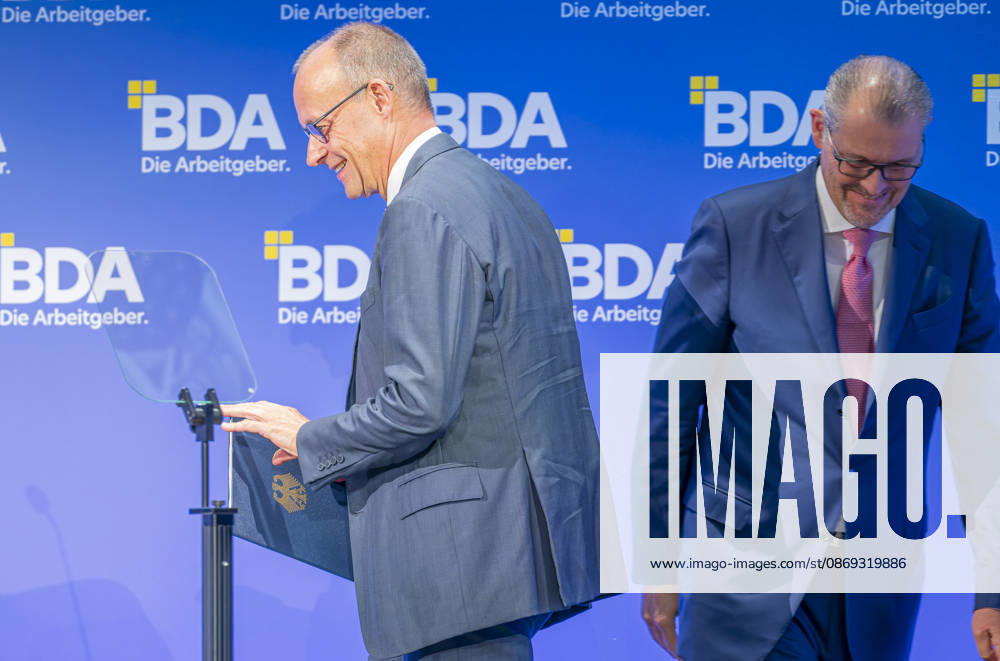 Friedrich Merz besucht Arbeitgebertag 2026 EUR, Deutschland, Berlin, 13.10.2026: Bundeskanzler Friedrich Merz (CDU) hält eine Keynote auf dem Arbeitgebertag 2026 der Bundesvereinigung der Deutschen Arbeitgeberverbände.