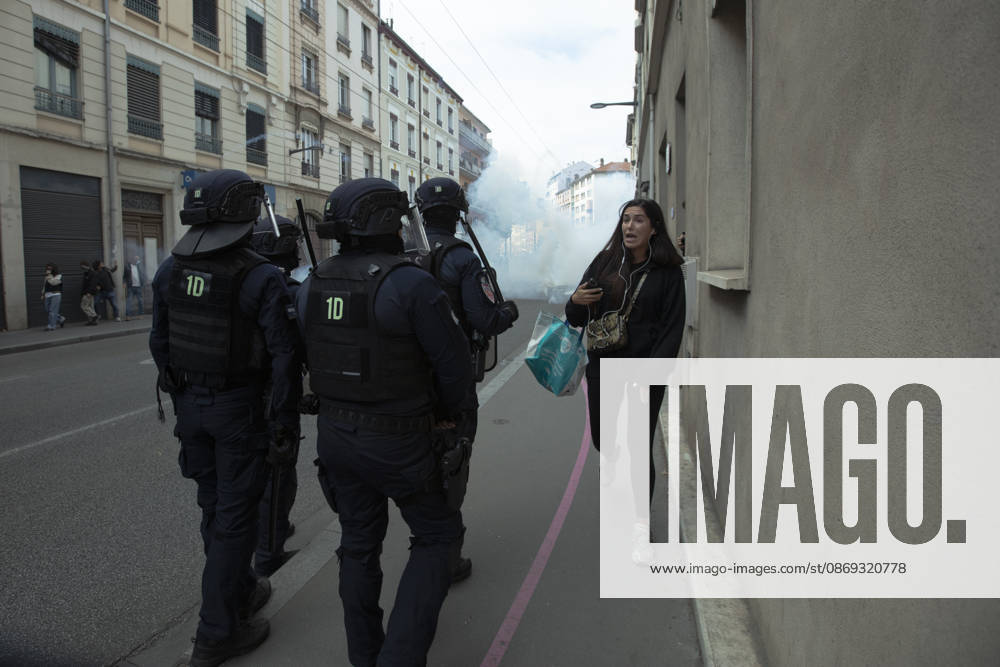 Student protest continues in Lyon LYON, FRANCE - OCTOBER 13: Police take security measures as students march during a demonstration over education funding in Lyon, France on October 13, 2026. Thousands of students and educational staff marched across the city as part of a nationwide day of strikes and school blockades demanding increased resources and structural reforms in national education. Laurent Vlad Anadolu Lyon France. Editorial use only. Please get in touch for any other usage.