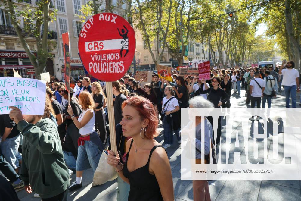 High school students protest in Marseille on October 13, 2026 PHOTOPQR LA PROVENCE Gilles BADER Marseille 10 13 2026 High school students protest in Marseille on October 13, 2026 France Fires have broken out at several schools in France, as students protest by blocking access to educational institutions nationwide over school funding and learning conditions. Marseille, Bdr, France