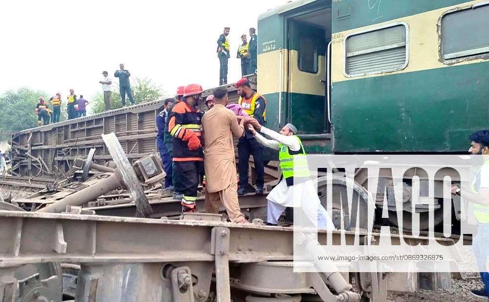Rescue operation work underway after the Rehman Baba Express train accident travelling from Karachi to Peshawar derailed and got off from railway track, near Sher Shah Railway Station in Multan on Tuesday, October 13, 2026. At least four people were killed and more than 40 were injured when the Peshawar-bound Rehman Baba Express derailed near Sher Shah Railway Station in Multan. According to a list of casualties issued by Pakistan Railways, a total of 41 people were injured, out of whom three were discharged from a hospital, while 38 were referred to Multan’s Nishtar Hospital. The injured included at least 13 minors. (Abdul Sattar PPI Images).