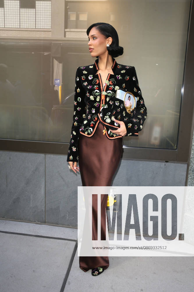 NARA SMITH at ABC Studios in New York City New York USA - ZUMAh16_ 20261013_zaf_h16_082