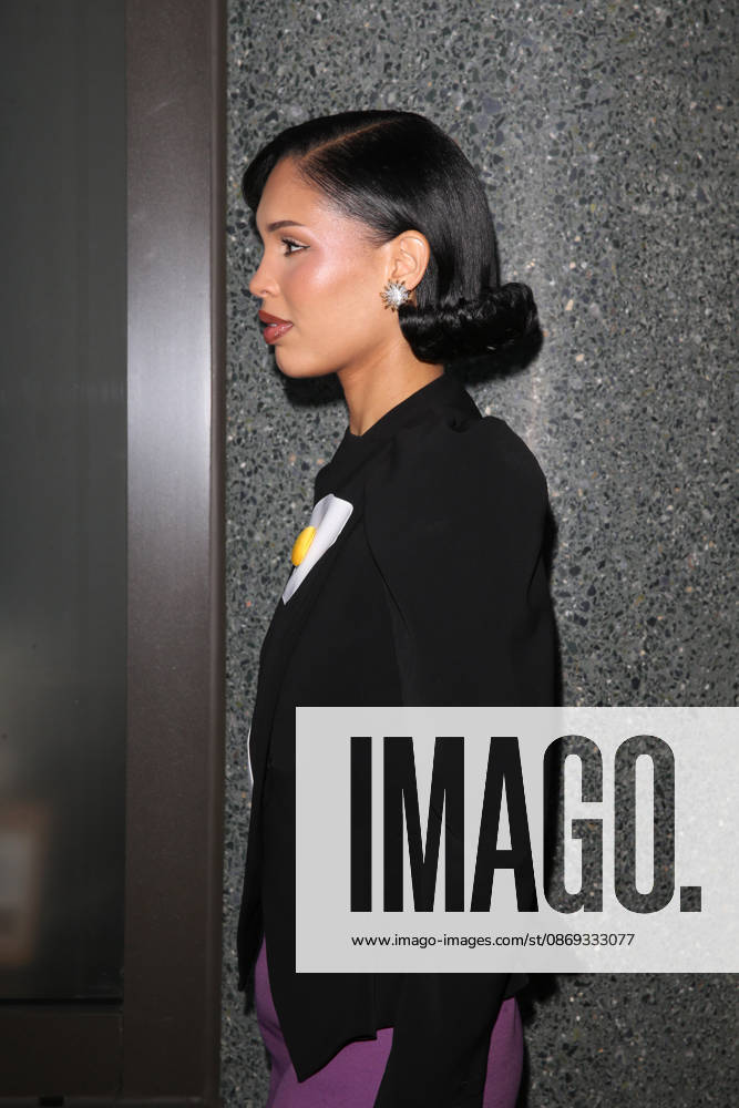 NARA SMITH at ABC Studios in New York City New York USA - ZUMAh16_ 20261013_zaf_h16_110