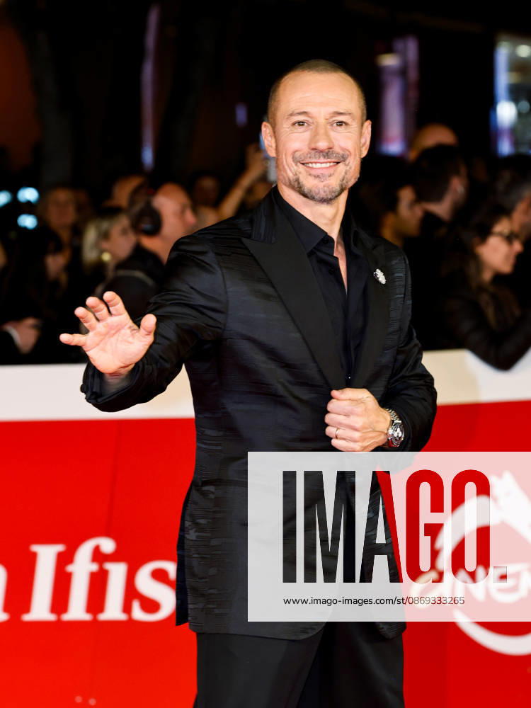 IPA89642287 - Rome, 2026 Film Festival - Evening 1 - Red Carpet at the Opening Ceremony In the photo: Stefano Accorsi