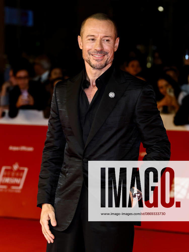 IPA89642256 - Rome, 2026 Film Festival - Evening 1 - Red Carpet at the Opening Ceremony In the photo: Stefano Accorsi