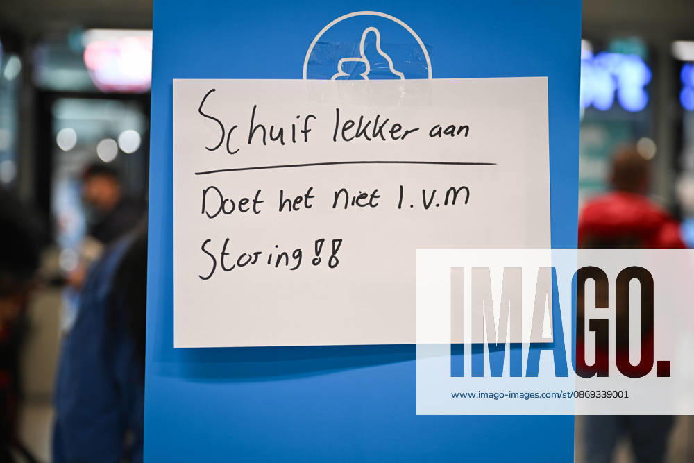 Suspected cyberattack disrupts supermarket operations across Europe ROTTERDAM, NETHERLANDS - OCTOBER 13: A major cybersecurity incident affecting supermarket chain Albert Heijn in Rotterdam, Netherlands on October 13, 2026, and other businesses disrupts operations in the Netherlands, France and other European countries. The ongoing investigation has raised concerns about a possible cyberattack, while the company warns customers of potential phishing attempts. Authorities and cybersecurity experts continue to assess the incident Mouneb Taim Anadolu Rotterdam Netherlands. Editorial use only. Please get in touch for any other usage.