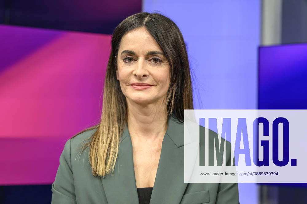 Im Bild v.l.: Iris Sayram (ARD-Hauptstadtstudio), GER, Berlin, Studio, zu Gast bei Maischberger, politische Talkshow, TV, Format, mit Moderatorin Sandra Maischberger, Das Erste, aus Adlershof Am Studio 20, 13.10.2026,