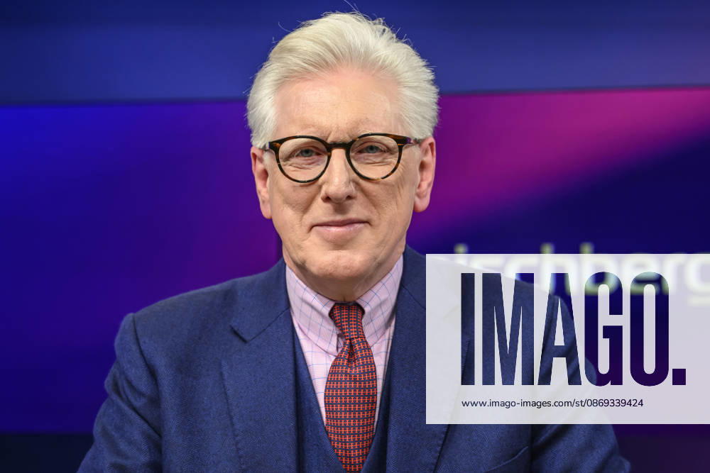 Im Bild v.l.: Theo Koll (Journalist und Moderator), GER, Berlin, Studio, zu Gast bei Maischberger, politische Talkshow, TV, Format, mit Moderatorin Sandra Maischberger, Das Erste, aus Adlershof Am Studio 20, 13.10.2026,