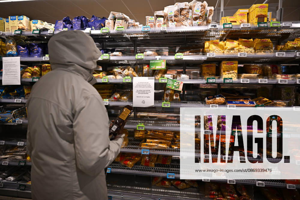 Suspected cyberattack disrupts supermarket operations across Europe ROTTERDAM, NETHERLANDS - OCTOBER 13: A major cybersecurity incident affecting supermarket chain Albert Heijn in Rotterdam, Netherlands on October 13, 2026, and other businesses disrupts operations in the Netherlands, France and other European countries. The ongoing investigation has raised concerns about a possible cyberattack, while the company warns customers of potential phishing attempts. Authorities and cybersecurity experts continue to assess the incident Mouneb Taim Anadolu Rotterdam Netherlands. Editorial use only. Please get in touch for any other usage.