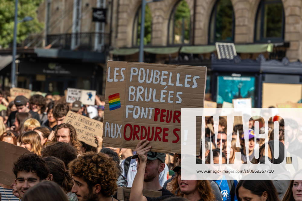 High school students are protesting all over France, particularly here in Bordeaux. Their grievances are as follows: a shortage of staff, overcrowded class schedules, dilapidated infrastructure, a stressful college counseling process (career guidance), and deteriorating learning conditions. Bordeaux France - ZUMAh207 20261013_zip_h207_097