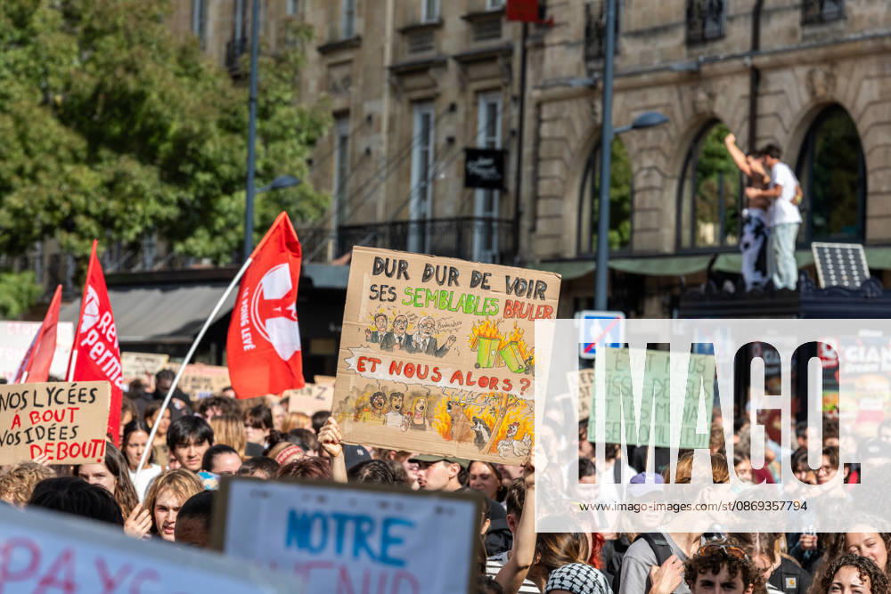 High school students are protesting all over France, particularly here in Bordeaux. Their grievances are as follows: a shortage of staff, overcrowded class schedules, dilapidated infrastructure, a stressful college counseling process (career guidance), and deteriorating learning conditions. Bordeaux France - ZUMAh207 20261013_zip_h207_048