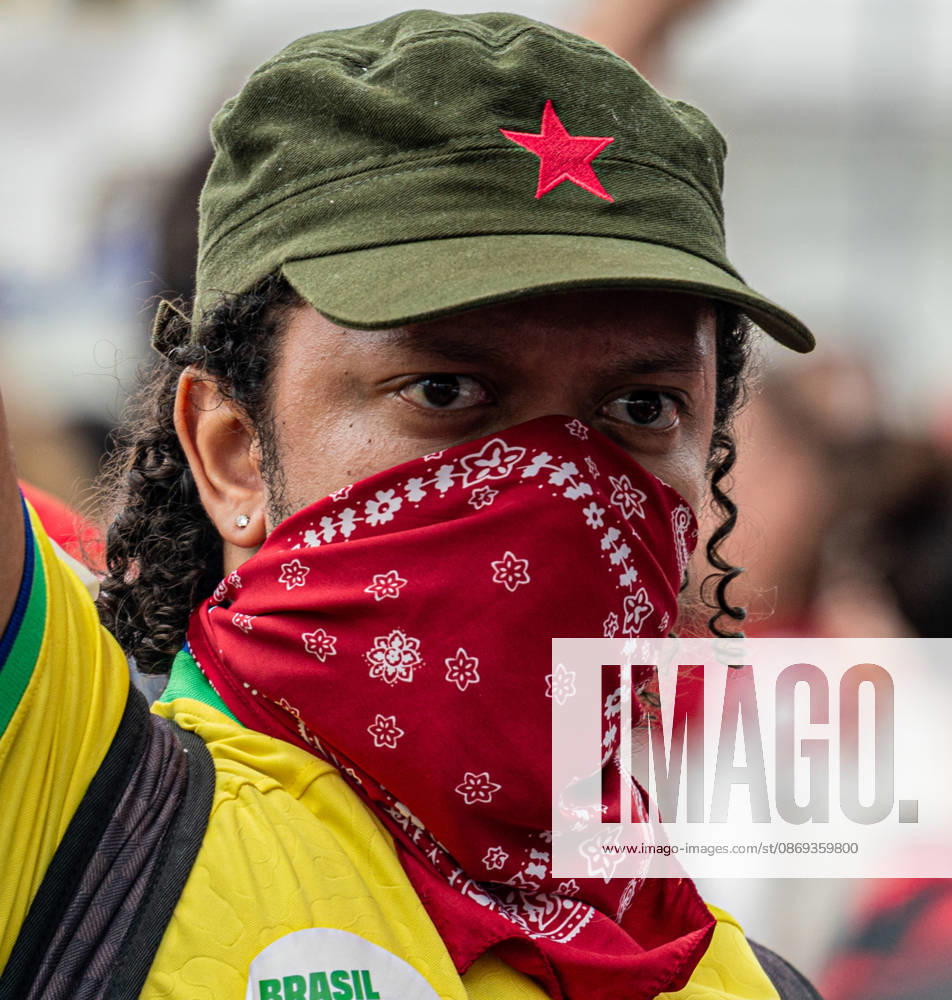 RIO DE JANEIRO, RJ - 12.10.2026: BRASIL PELA DEMOCRACIA RJ - Pro-Lula rally - Brazil for democracy, held this Monday (12) in Copacabana in Rio de Janeiro RJ. x3031011x RaphaxSilva