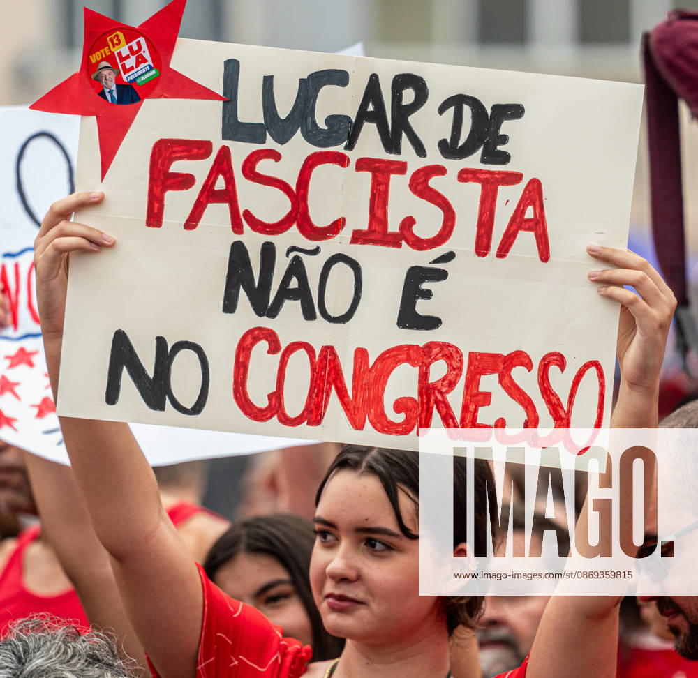 RIO DE JANEIRO, RJ - 12.10.2026: BRASIL PELA DEMOCRACIA RJ - Pro-Lula rally - Brazil for democracy, held this Monday (12) in Copacabana in Rio de Janeiro RJ. x3031026x RaphaxSilva