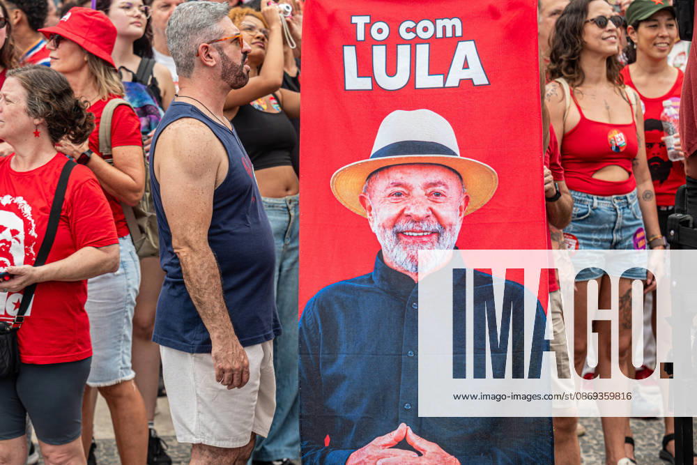 RIO DE JANEIRO, RJ - 12.10.2026: BRASIL PELA DEMOCRACIA RJ - Pro-Lula rally - Brazil for democracy, held this Monday (12) in Copacabana in Rio de Janeiro RJ. x3031027x RaphaxSilva
