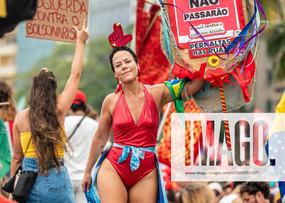 RIO DE JANEIRO, RJ - 12.10.2026: BRASIL PELA DEMOCRACIA RJ - Pro-Lula rally - Brazil for democracy, held this Monday (12) in Copacabana in Rio de Janeiro RJ. x3031028x RaphaxSilva