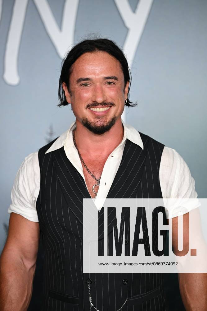 Los Angeles , CA: - OCTOBER 13: Tyler Gallant at the Los Angeles premiere of Hulu s Phony at Pacific Design Center on October 13, 2026 Credit: Michael Mattes USA - ZUMAa123 20261013_zaa_a123_040