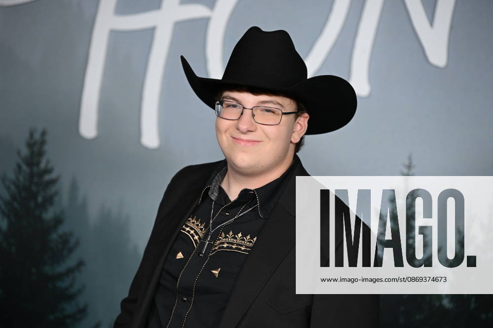 Los Angeles , CA: - OCTOBER 13: Colter Lee at the Los Angeles premiere of Hulu s Phony at Pacific Design Center on October 13, 2026 Credit: Michael Mattes USA - ZUMAa123 20261013_zaa_a123_054