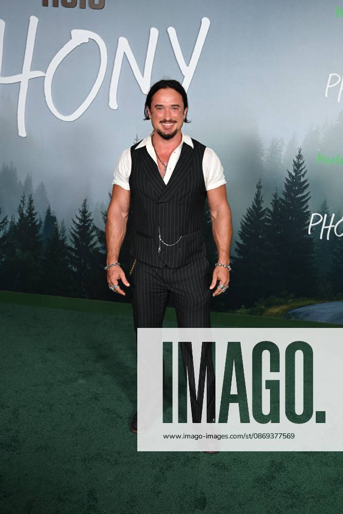 Los Angeles , CA: - OCTOBER 13: Tyler Gallant at the Los Angeles premiere of Hulu s Phony at Pacific Design Center on October 13, 2026 Credit: Michael Mattes USA - ZUMAa123 20261013_zaa_a123_105