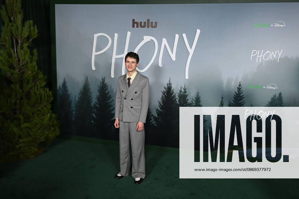 Los Angeles , CA: - OCTOBER 13: Sam Nivola at the Los Angeles premiere of Hulu s Phony at Pacific Design Center on October 13, 2026 Credit: Michael Mattes USA - ZUMAa123 20261013_zaa_a123_117