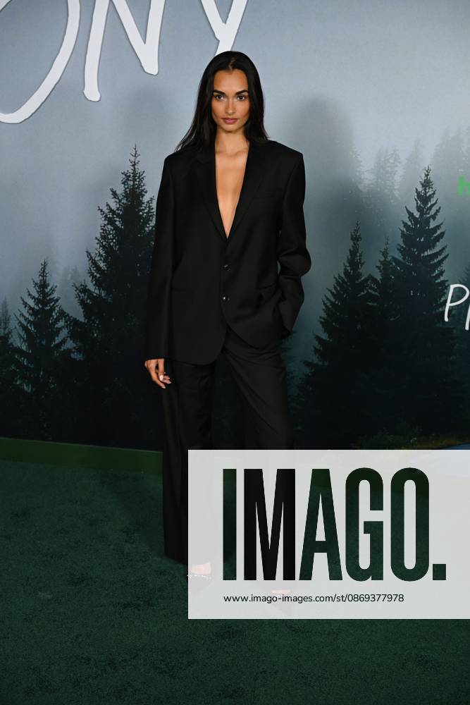 Los Angeles , CA: - OCTOBER 13: Gizele Oliveira at the Los Angeles premiere of Hulu s Phony at Pacific Design Center on October 13, 2026 Credit: Michael Mattes USA - ZUMAa123 20261013_zaa_a123_119