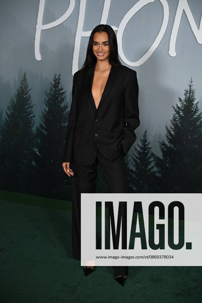 Los Angeles , CA: - OCTOBER 13: Gizele Oliveira at the Los Angeles premiere of Hulu s Phony at Pacific Design Center on October 13, 2026 Credit: Michael Mattes USA - ZUMAa123 20261013_zaa_a123_136