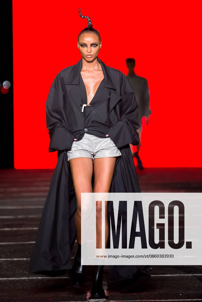 SãO PAULO, SP - 13.10.2026: SPFW N61 - The FORCA Studio fashion show took place this Wednesday (13), at Praça Charles Miller, during SPFW N61 in São Paulo, SP. In the photo, the Forca X collection, designed by creative directors Vivian Rivaben and Silvio De Marchi. x3031396x VincentxBosson