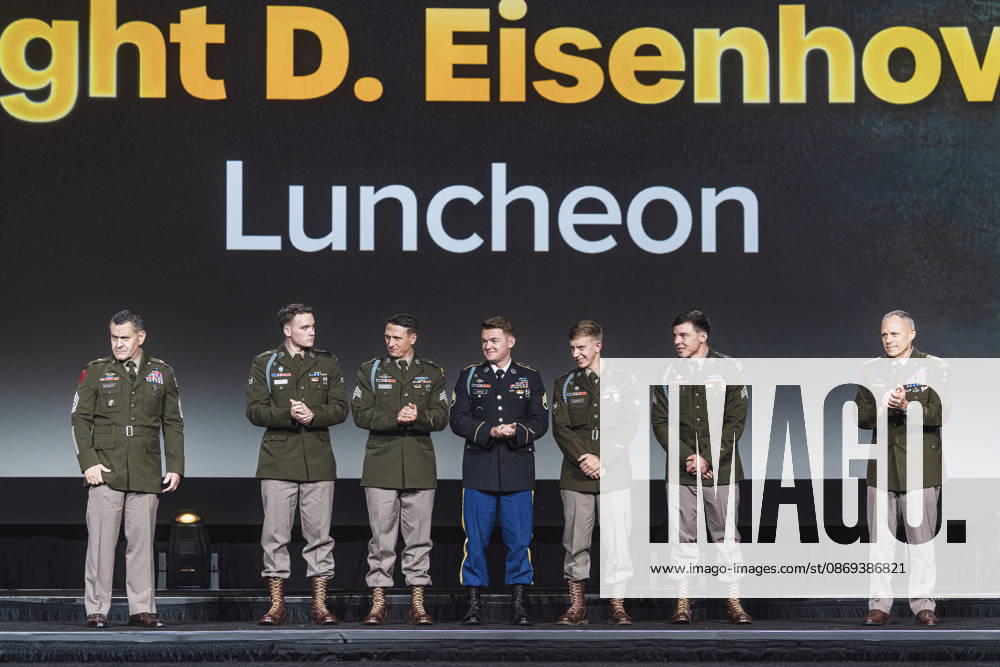 Soldiers honored on stage at the AUSA 2026 Eisenhower Luncheon WASHINGTON, DC, OCTOBER 13: U.S. Army soldiers are recognized on stage during the Dwight D. Eisenhower Luncheon at the Association of the United States Army (AUSA) 2026 Annual Meeting and Exposition at the Walter E. Washington Convention Center on October 13, 2026 in Washington, DC., Credit:Oliver Ehmig Velez Oliver Ehmig Avalon