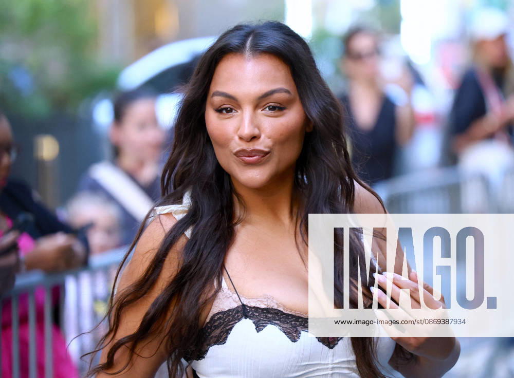 Paloma Elsesser At The Today Show Model Paloma Elsesser is arriving at the TV Show Today Show at NBC Studios in New York, NY on October 13, 2026. Photo by Dylan Travis ABACAPRESS.COM New York NY