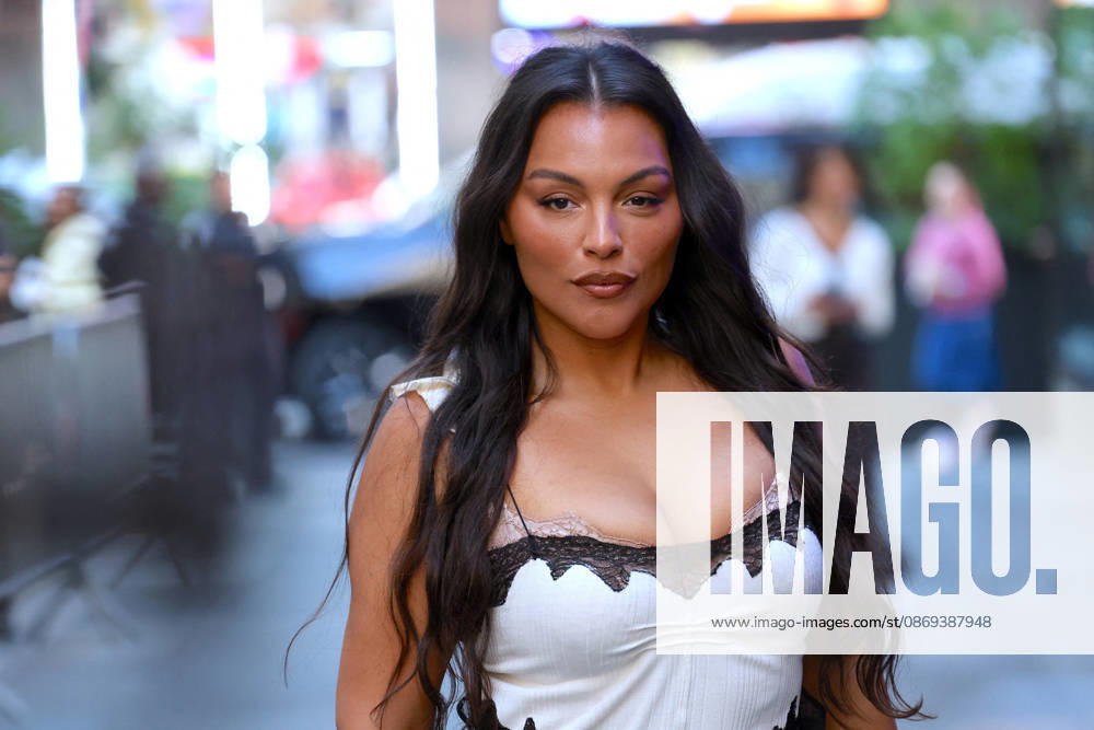 Paloma Elsesser At The Today Show Model Paloma Elsesser is arriving at the TV Show Today Show at NBC Studios in New York, NY on October 13, 2026. Photo by Dylan Travis ABACAPRESS.COM New York NY