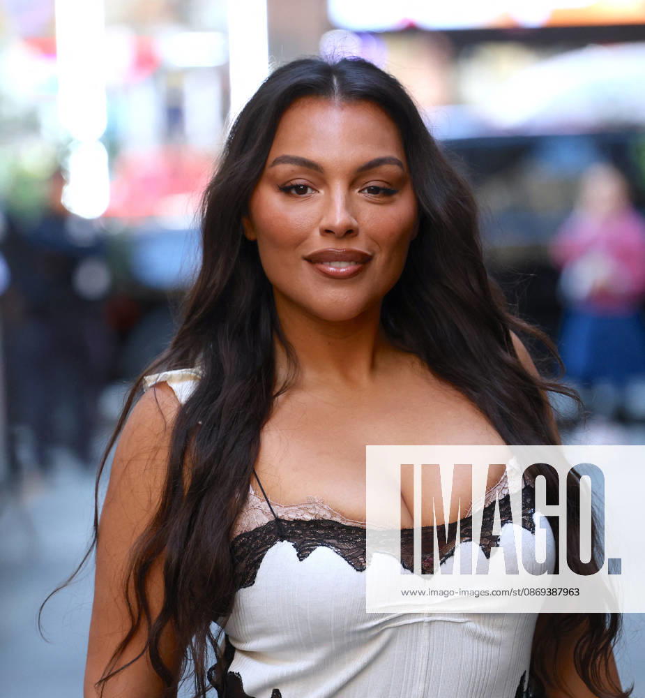 Paloma Elsesser At The Today Show Model Paloma Elsesser is arriving at the TV Show Today Show at NBC Studios in New York, NY on October 13, 2026. Photo by Dylan Travis ABACAPRESS.COM New York NY
