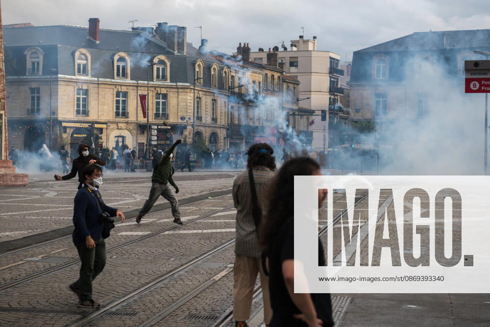 High School Stdent Mobilisation - Bordeaux Protesters throw large stones amid tear gas at Place de la Victoire in Bordeaux during Act V of the high school student mobilisation, France on October 13, 2026. Photo by Fabrice Sapte ABACAPRESS.COM Bordeaux France