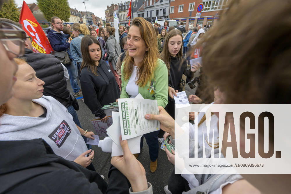 High School Students Demonstrate With Marine Tondelier In Lens - France Marine Tondelier, national secretary of the Europe Ecology The Greens party, participates in a high school student protest march in Lens, Pas de Calais, France on October 13, 2026. The demonstration involved students from local high schools accompanied by political figures, teachers, and union representatives. Photo by Blanquart C ANDBZ ABACAPRESS.COM Lens Hauts-de-France France