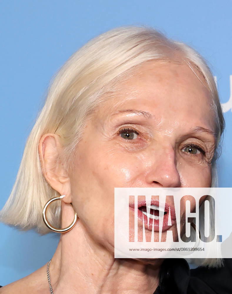This Is Crazy performance to benefit the National Alliance on Mental Illness (NAMI) at the Wallis Annenberg Center for the Performing Arts Featuring: Ellen Barkin Where: Los Angeles, California, United States When: 13 Oct 2026 Credit: Faye s Vision Cover Images . NOT FOR USE BY NEWSPAPERS BASED IN THE UK.