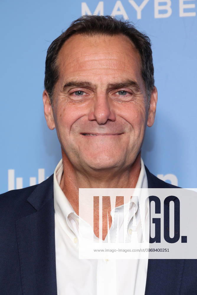This Is Crazy performance to benefit the National Alliance on Mental Illness (NAMI) at the Wallis Annenberg Center for the Performing Arts Featuring: Andy Buckley Where: Los Angeles, California, United States When: 13 Oct 2026 Credit: Faye s Vision Cover Images . NOT FOR USE BY NEWSPAPERS BASED IN THE UK.