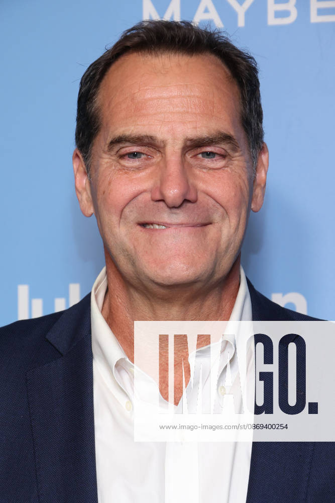 This Is Crazy performance to benefit the National Alliance on Mental Illness (NAMI) at the Wallis Annenberg Center for the Performing Arts Featuring: Andy Buckley Where: Los Angeles, California, United States When: 13 Oct 2026 Credit: Faye s Vision Cover Images . NOT FOR USE BY NEWSPAPERS BASED IN THE UK.