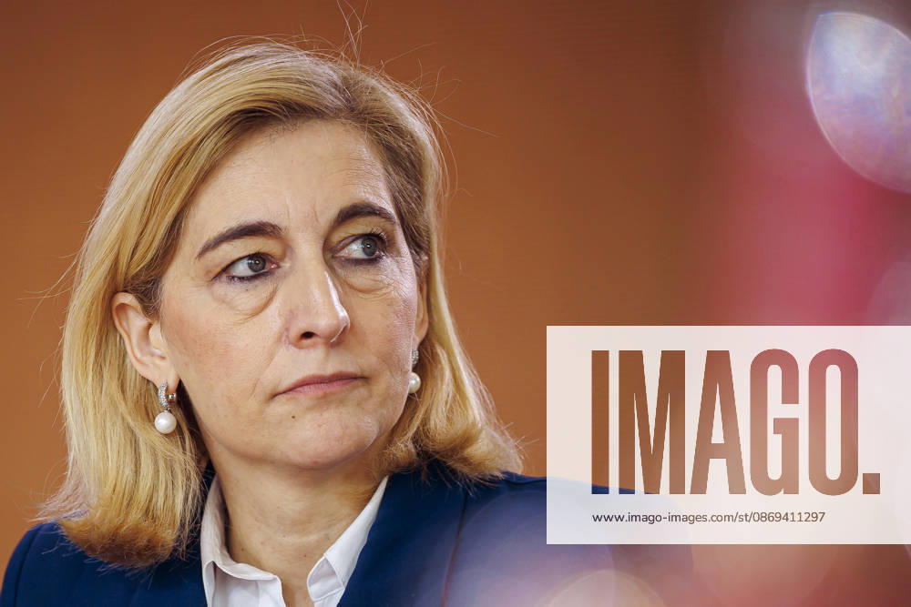 Nina Warken, Chefin des Bundeskanzleramts und Bundesministerin fuer besondere Aufgaben, aufgenommen vor Beginn der 62. Kabinettsitzung im Bundeskanzleramt. Berlin, 14.10.2026. Berlin Deutschland
