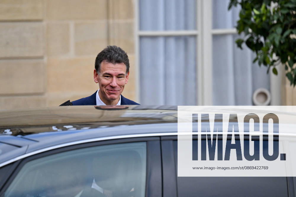Weekly Cabinet Meeting at the Elysee Palace French Minister of Higher Education, Research and Space Philippe Baptiste leaves after the weekly cabinet meeting (Conseil des ministres) at the Elysee Palace in Paris, France, on October 14, 2026. Photo by Tomas Stevens ABACAPRESS.COM Paris France