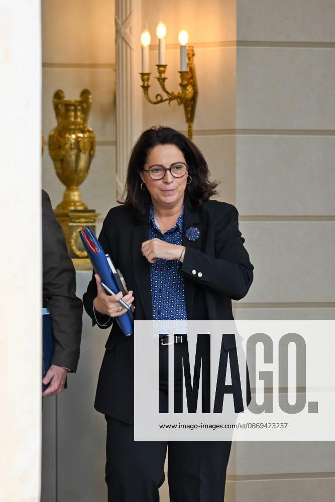 Weekly Cabinet Meeting at the Elysee Palace French Minister for Sports, Youth and Associative Life Marina Ferrari leaves after the weekly cabinet meeting (Conseil des ministres) at the Elysee Palace in Paris, France, on October 14, 2026. Photo by Tomas Stevens ABACAPRESS.COM Paris France