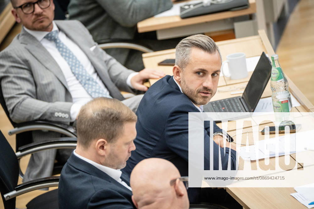 Ulrich Siegmund, AfD-Abgeordneter;Landtagssitzung Oktober 2026 (II) Sondersitzung auf Antrag von AfD und BSW zum Thema Frieden in der Ukraine schaffen, Magdeburg Sachsen-Anhalt Deutschland Landtag