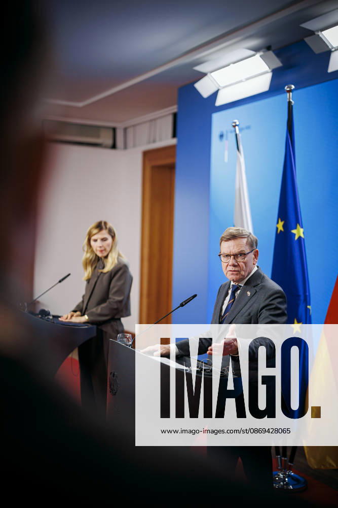 Johann Wadephul (CDU), Bundesaussenminister, trifft Welislawa Petrowa-Tschamova (Velislava Petrova-Chamova), Aussenministerin von Bulgarien. Berlin, 14.10.2026. Fotografiert im Auftrag des Auswaertigen Amtes Berlin Deutschland