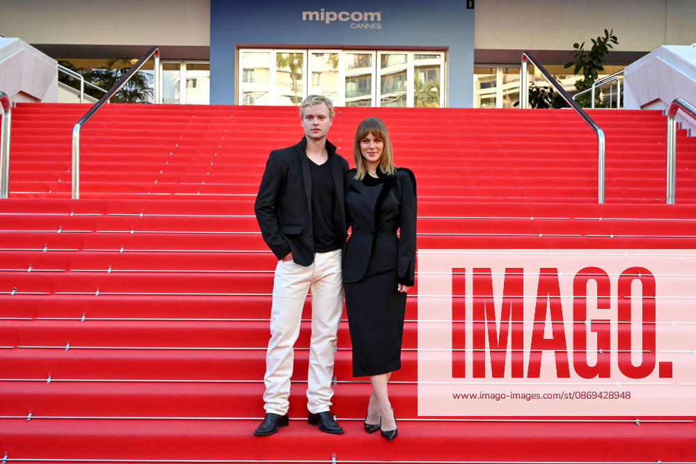 Edvin Endre and Alicia von Rittberg for *Queen Silvia* at MIPCOM 2026 at the Palais des Festivals for the world premiere screening in Cannes on October 13, 2026. MIPCOM is the International Market for Audiovisual Content and Co-production. Every year, in October, TV and media professionals in Cannes for four days of business, discussions, and networking. Bruno Bebert Bestimage Queen Silvia World premiere screening during MIPCOM 2026 at the Palais des Festivals in Cannes, Southern France, on October 13, 2026. Cannes, France