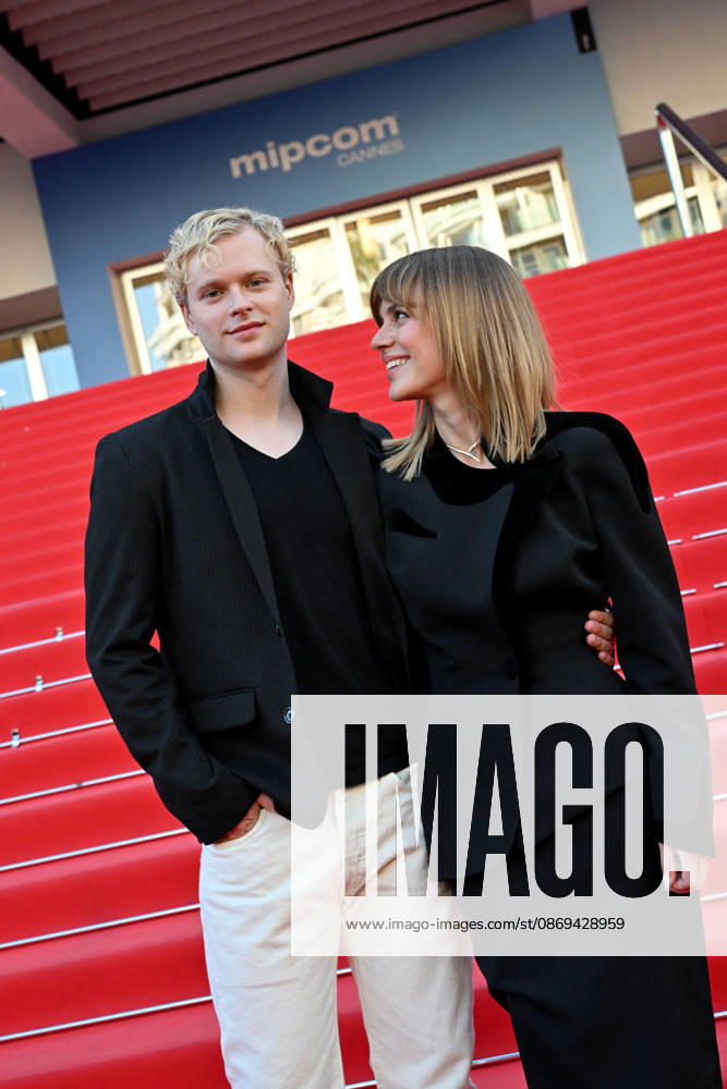 Edvin Endre and Alicia von Rittberg for *Queen Silvia* at MIPCOM 2026 at the Palais des Festivals for the world premiere screening in Cannes on October 13, 2026. MIPCOM is the International Market for Audiovisual Content and Co-production. Every year, in October, TV and media professionals in Cannes for four days of business, discussions, and networking. Bruno Bebert Bestimage Queen Silvia World premiere screening during MIPCOM 2026 at the Palais des Festivals in Cannes, Southern France, on October 13, 2026. Cannes, France